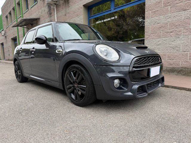 MINI Cooper S 0 192CV 5 PORTE NAVIGATORE CERCHI DA 18" FARI XENO usato a VENEZIA