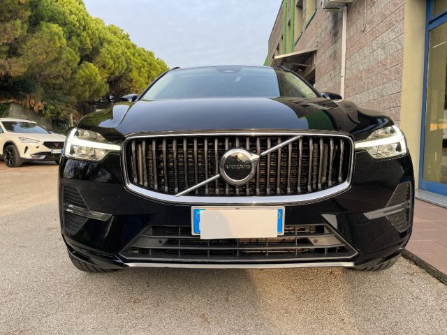 Volvo XC60 2.0 B4 AWD AUTOMATICA CERCHI DA 20" FARI FULL LED - foto 4 di 4