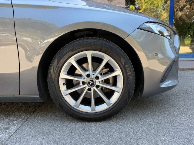 Mercedes-Benz A 160 SPORT 1.4 109CV NAVIGATORE SENSORI PACHEGGIO - foto 2 di 40