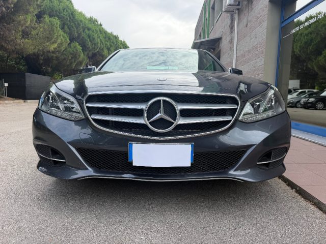 Mercedes-Benz E 220 2.2 CDI 170CV AUTOMATICA PREMIUN UNIPROPRIETARIO - foto 3 di 4