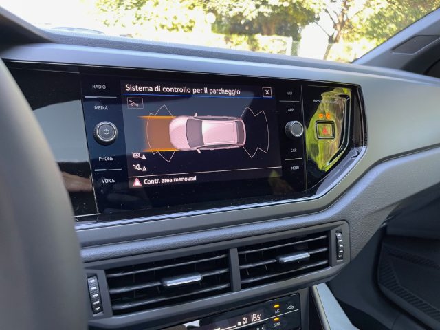Volkswagen Taigo TSI 110CV R-LINE UNIPROPRIETARIO CERCHI DA 18", del 2023, in vendita a Venezia (VE)