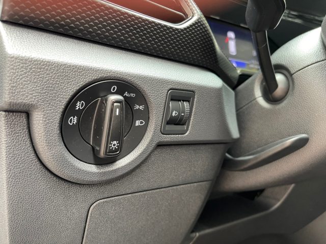 Volkswagen T-Cross 1.0 TSI 95CV APPLE CARPLAY NAVIGAZIONE SENS.PARCH. usato a VENEZIA