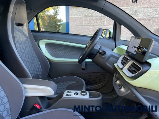 XEV Yoyo EASY UNIPROPRIETARIO KM-890 TETTO PANORAMICO km 0 a VENEZIA