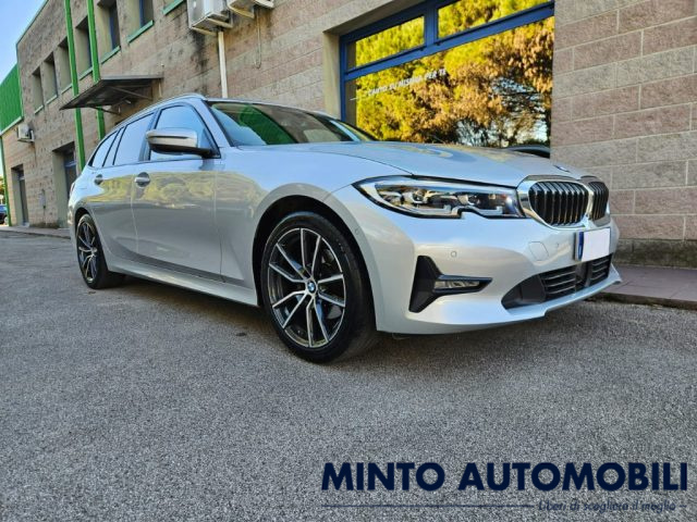BMW 320 D TOURING XDRIVE 190CV TETTO PANORAMICO CERCHI 18" usato a VENEZIA