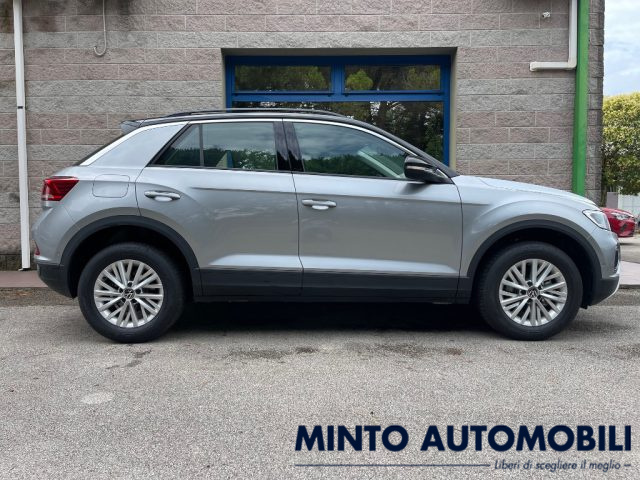 Volkswagen T-Roc 1.5 TSI 150CV DSG LIFE KM-0 PRONTA CONSEGNA - foto 2 di 4