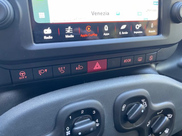 Fiat Panda Cross CROSS 1.0 70CV HYBRID NAVIGATORE SENSORI PARCH. usato a VENEZIA