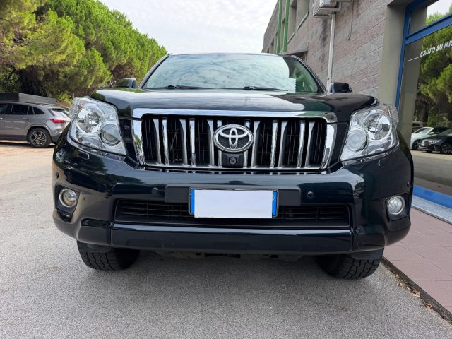 Toyota Land Cruiser 50 173CV 3.0 D-4D 7 POSTI INTERNI PELLE AUT. - foto 4 di 4