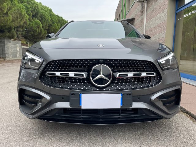 Mercedes-Benz GLA 180 D PREMIUM PLUS UNIPROPRIETARIO 64 COLORI LED - foto 3 di 4