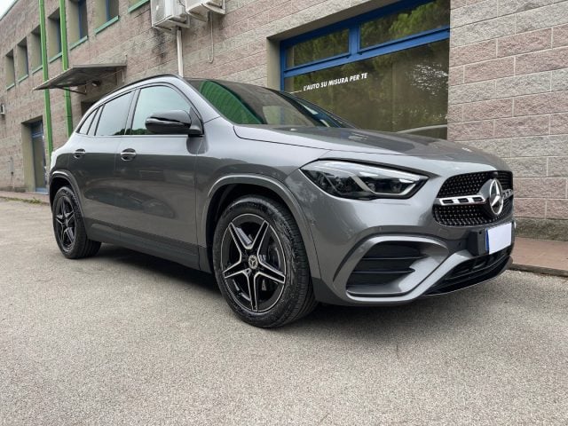 Mercedes-Benz GLA 180 D PREMIUM PLUS UNIPROPRIETARIO 64 COLORI LED usato a VENEZIA