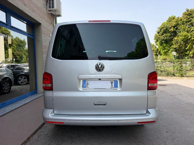 Volkswagen Caravelle 2.0 TDI DSG 140 CV 7 POSTI NAVIGATORE RETROCAMERA - foto 4 di 4