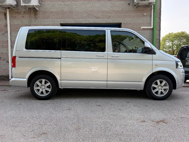 Volkswagen Caravelle 2.0 TDI DSG 140 CV 7 POSTI NAVIGATORE RETROCAMERA - foto 2 di 4