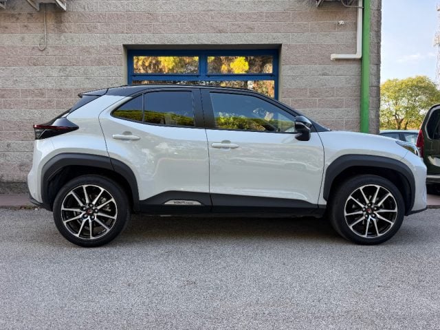 Toyota Yaris Cross 1.5 Hybrid E-CVT GR SPORT UNIPROPRIETARIO - foto 2 di 4