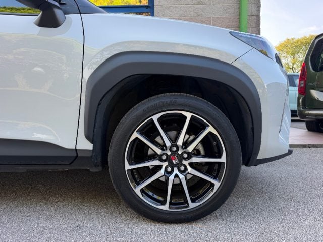 Toyota Yaris Cross 1.5 Hybrid E-CVT GR SPORT UNIPROPRIETARIO - foto 3 di 4