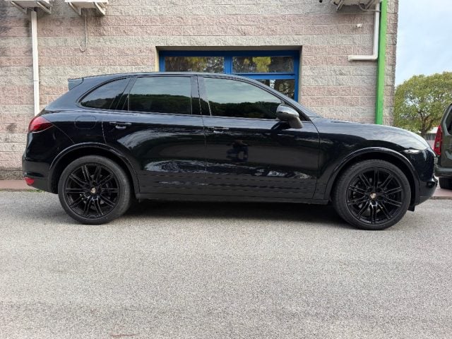 Porsche Cayenne 3.0 V6 TDI 245CV TIPTRONIC TETTO PANORAMICO - foto 2 di 4