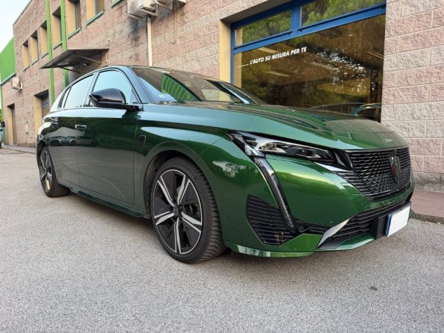 Peugeot 308 1.5 BLUEHDI 130CV GT EAT8 NAVIGATORE CERCHI DA 18, del 2022, 72.000 km, in vendita a Venezia (VE)