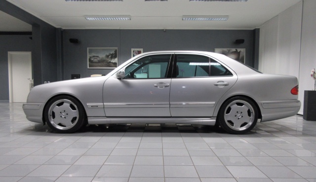 Mercedes-Benz E 55 AMG UNIPROPRIETARIO KM-189.000 CERTIFICATI NAVIG usato a VENEZIA