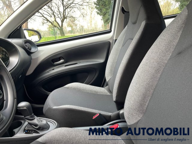 Toyota Aygo X X 1.0 72CV S-CVT UNIPROPRIETARIO RETROCAMERA, del 2023, 4.300 km, in vendita a Venezia (VE)