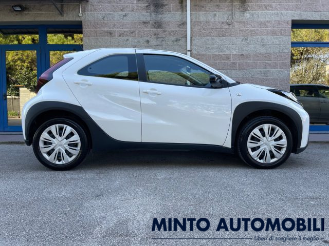 Toyota Aygo X X 1.0 72CV S-CVT UNIPROPRIETARIO RETROCAMERA - foto 2 di 4