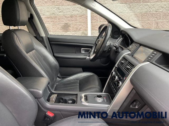 Land Rover Discovery Sport 2.0 TD4 AWD 180CV AUTO NAVIGATORE RETROCAMERA usato a VENEZIA