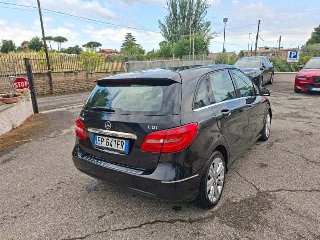 Mercedes-Benz B 180 CDI BlueEFFICIENCY Executive - foto 3 di 12