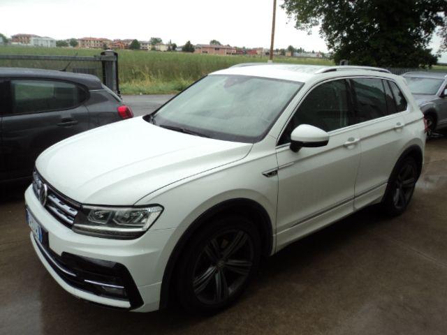 Volkswagen Tiguan 2.0 TDI SCR DSG Sport BlueMotion Technology usato a SALA BOLOGNESE