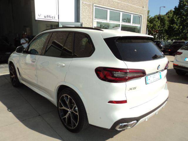 BMW X5 xDrive30d 48V Msport - foto 2 di 4