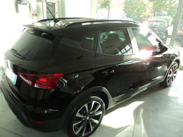 SEAT Arona 1.0 EcoTSI Black Edition - foto 2 di 4