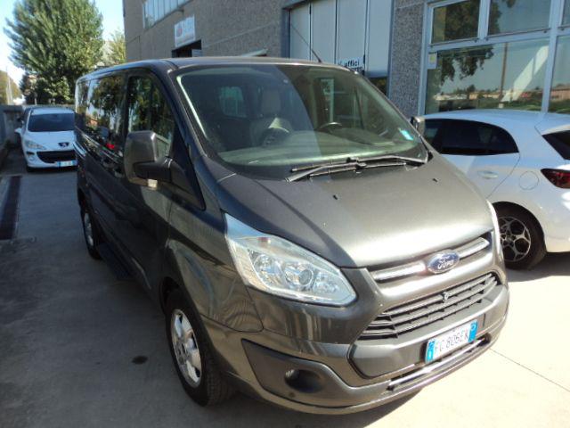 Ford Tourneo Custom 310 2.0 TDCi 130CV PC Titanium - foto 2 di 4