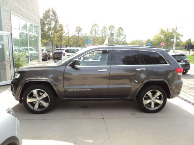 Jeep Grand Cherokee 3.0 V6 CRD 250 CV Multijet II Overland - foto 3 di 4