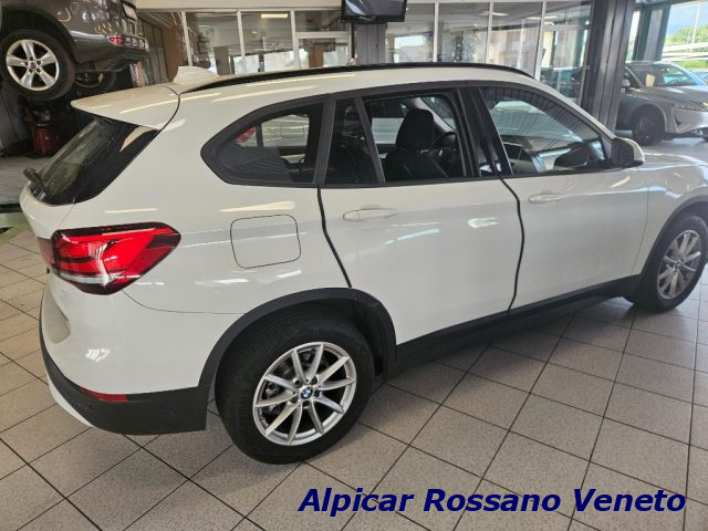 BMW X1 sDrive18i Advantage - foto 3 di 4
