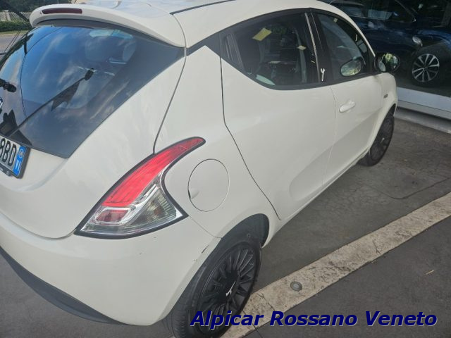 Lancia Ypsilon 1.2 69 CV 5 porte GPL Ecochic Elefantino - foto 4 di 4