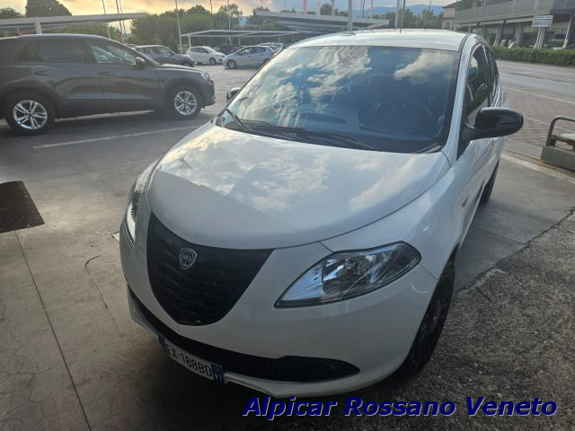 Lancia Ypsilon 1.2 69 CV 5 porte GPL Ecochic Elefantino - foto 2 di 4
