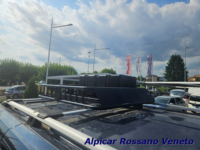 Ford Tourneo Custom 300 2.2 TDCi 125CV PL Trend ALL. CAMPER 9P. - foto 4 di 4