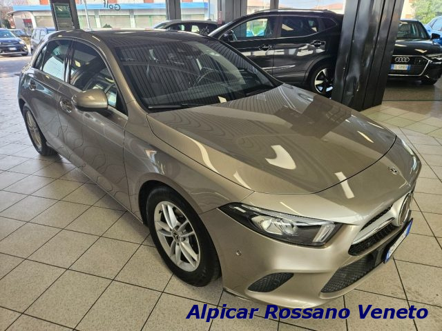 Mercedes-Benz A 180 d Automatic EDITION Premium - foto 2 di 4