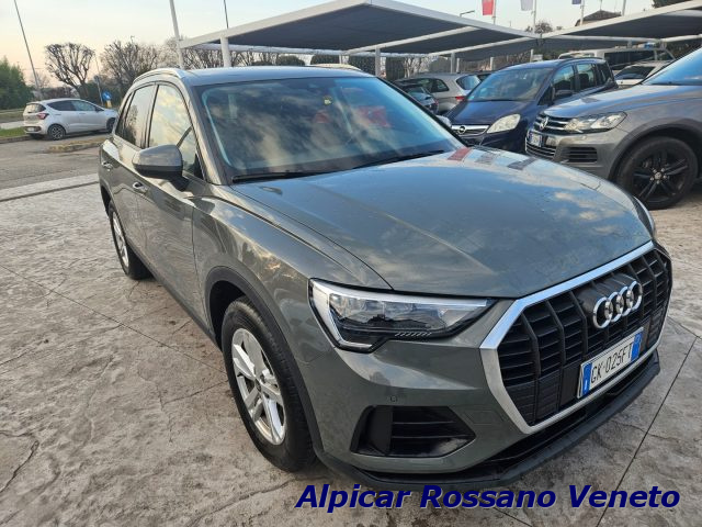Audi Q3 45 TFSI S tronic Business sport hibryd 4x4 - foto 2 di 4