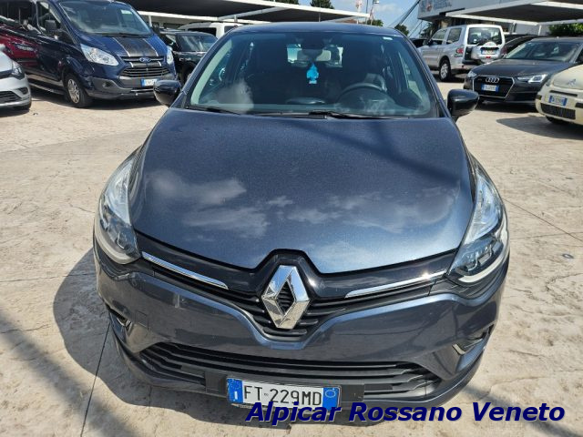 Renault Clio dCi 8V 75 CV 5 porte Moschino Zen - foto 2 di 15
