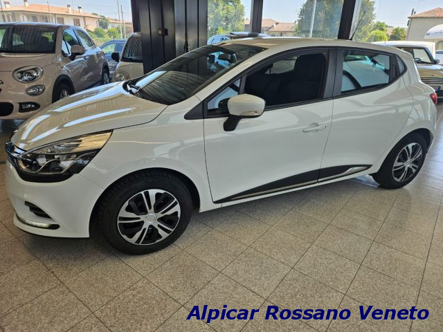 Renault Clio TCe 12V 90 CV GPL 5 porte Moschino Life - foto 2 di 7