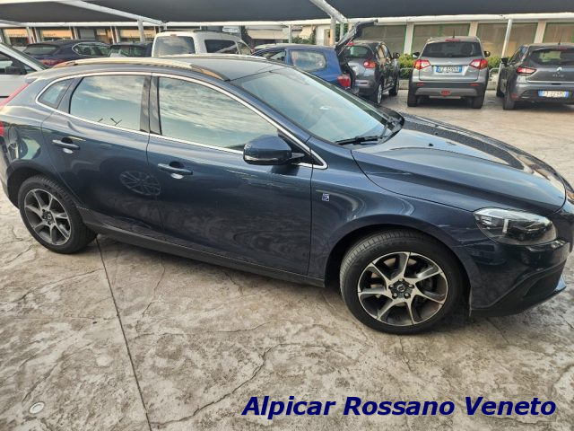 Volvo V40 D2 R-design cross usato a ROSSANO VENETO