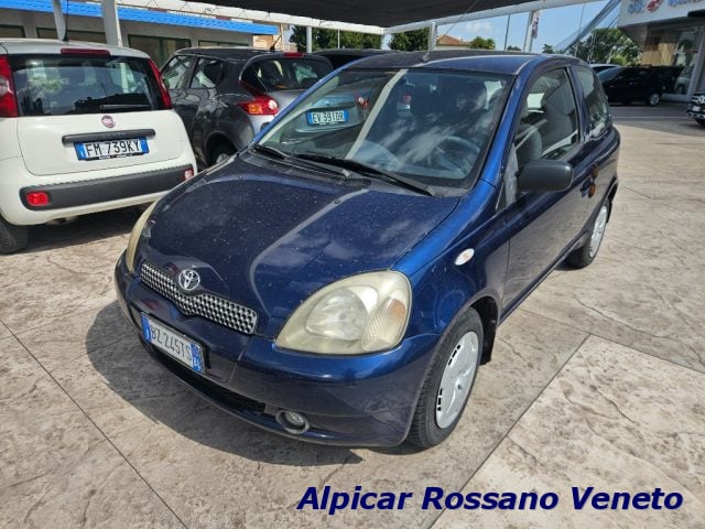 Toyota Yaris 1.0i 16V cat 3 porte Sol, del 2002, 160.000 km, in vendita a Rossano Veneto (VI)