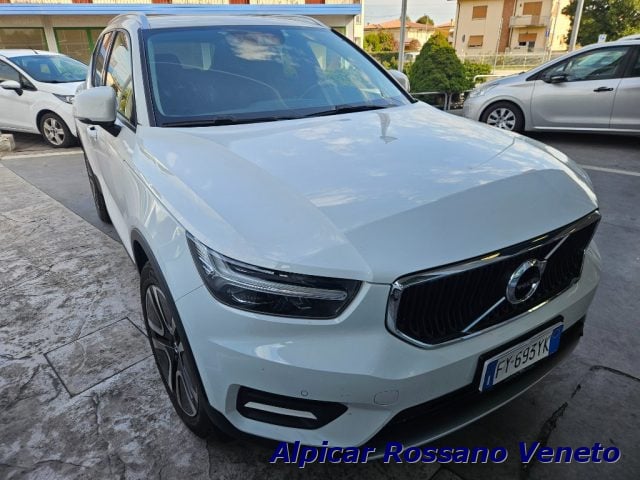 Volvo XC40 D3 AWD Geartronic Momentum - foto 2 di 4