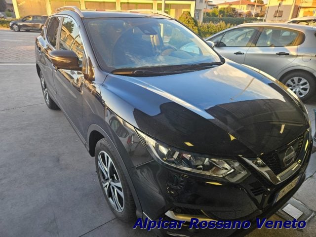 Nissan Qashqai 1.2 DIG-T N-Connecta - foto 2 di 4