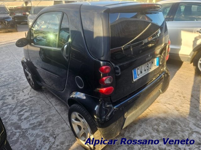 smart forTwo 700 coupé pure (45 kW) - foto 4 di 4