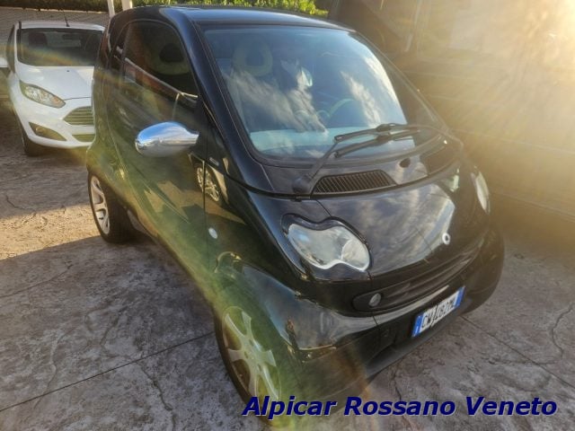 smart forTwo 700 coupé pure (45 kW), del 2005, 213.000 km, in vendita a Rossano Veneto (VI)