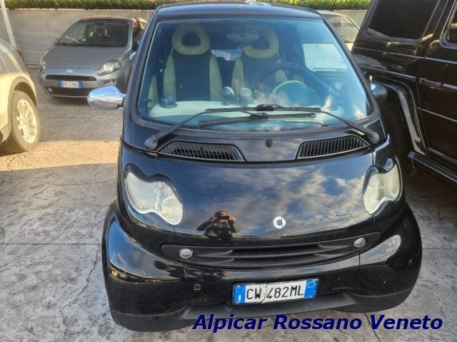 smart forTwo 700 coupé pure (45 kW) - foto 2 di 4
