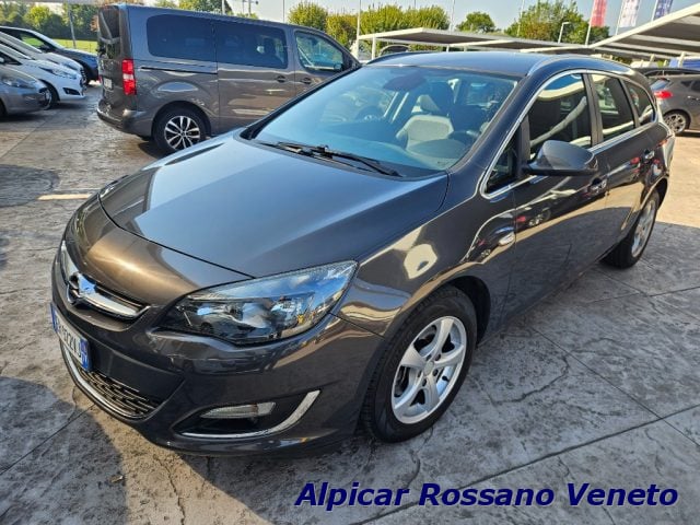 Opel Astra 1.7 CDTI 130CV EcoFLEX S&S Sports Tourer Elective, del 2013, 127.000 km, in vendita a Rossano Veneto (VI)