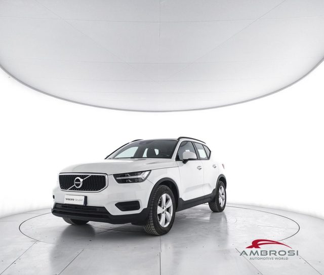 Volvo XC40 T2 Momentum Core - foto 2 di 4