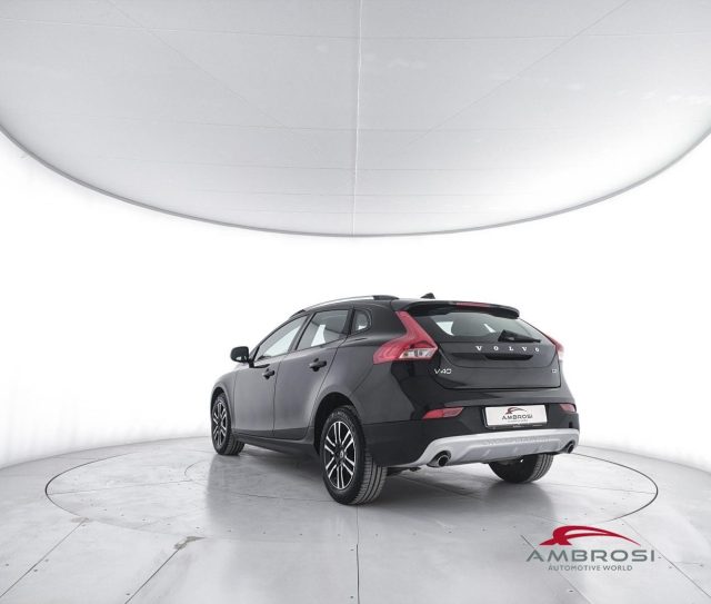 Volvo V40 Cross Country D2 Business Plus - foto 4 di 4
