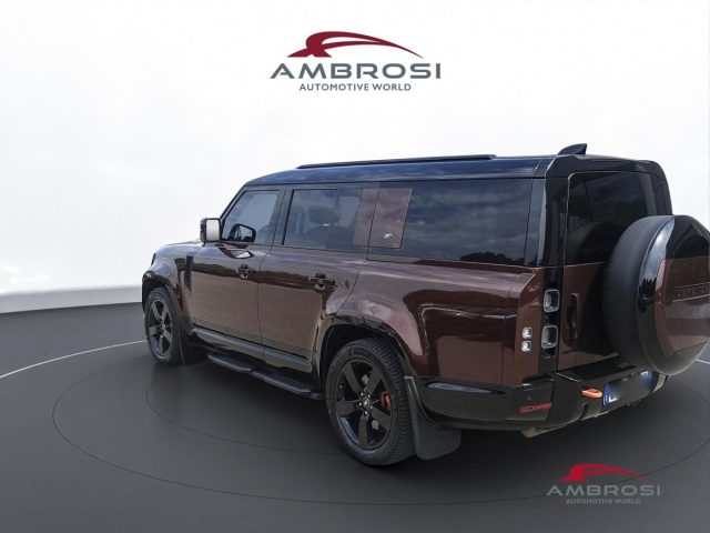 Land Rover Defender 130 3.0d i6 mhev X awd 300cv auto 8p.ti - foto 4 di 4