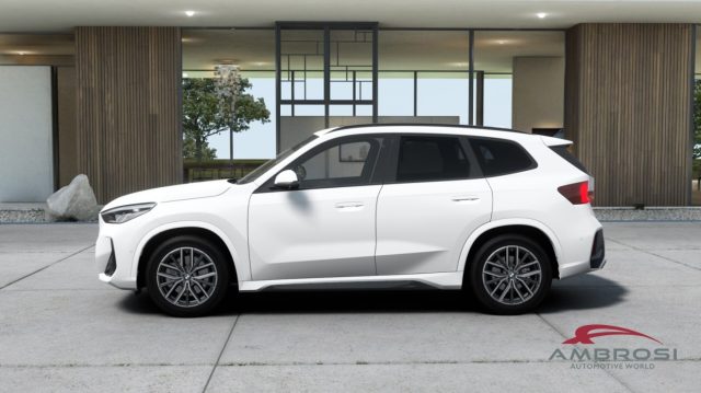 BMW iX1 eDrive20 Msport Package - foto 3 di 13