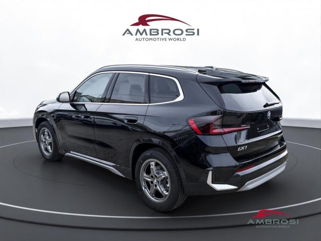 BMW iX1 eDrive20 - foto 4 di 4